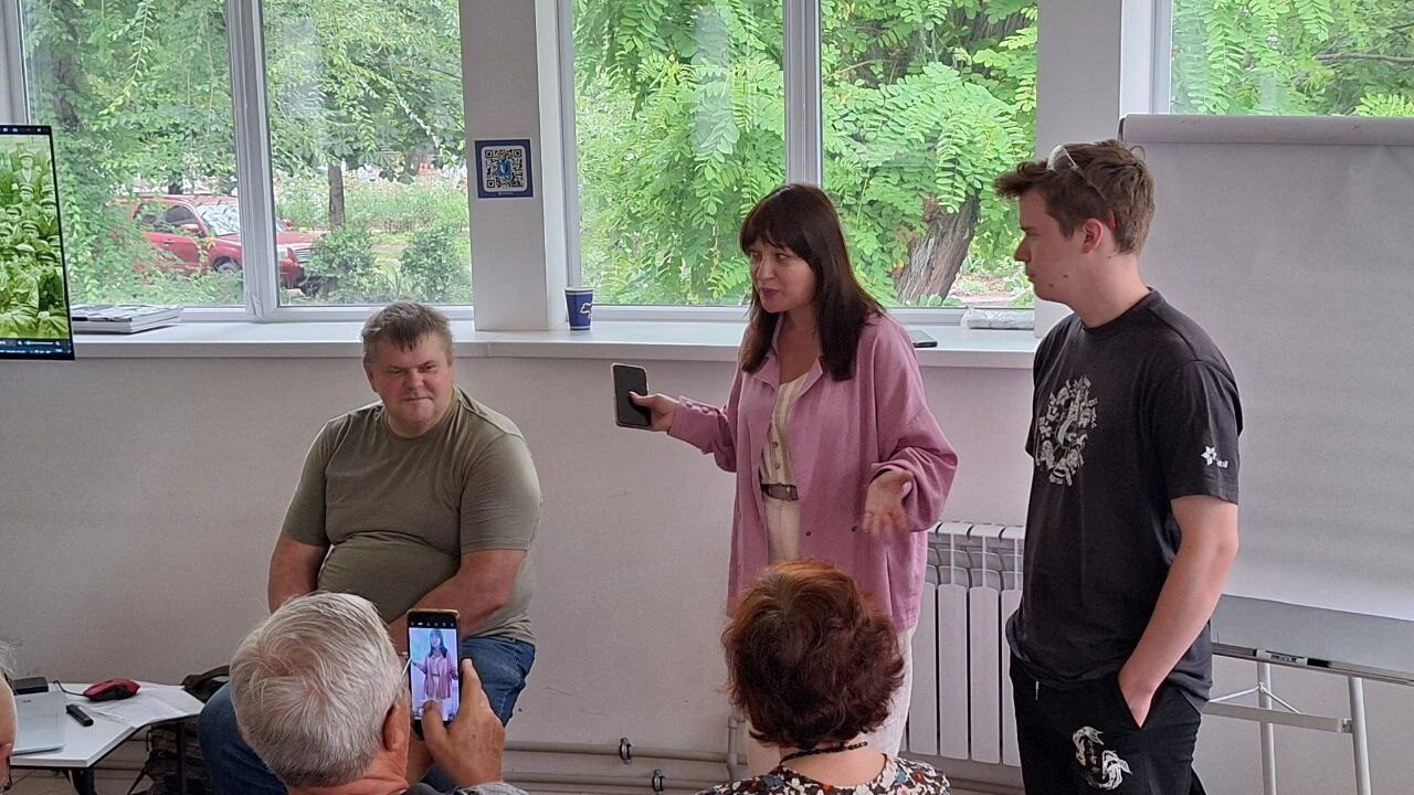 Міжпоколінна зустріч в Молодіжному центрі